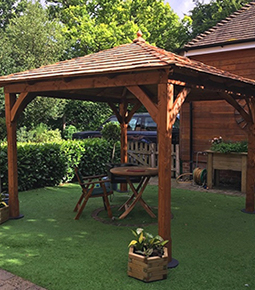 Cotswold Luxury canopy with cedar roof